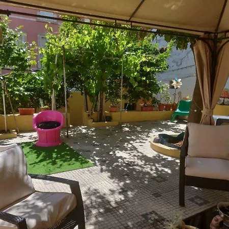 Cozy Studio With Garden