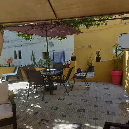 Cozy Studio With Garden Lissabon